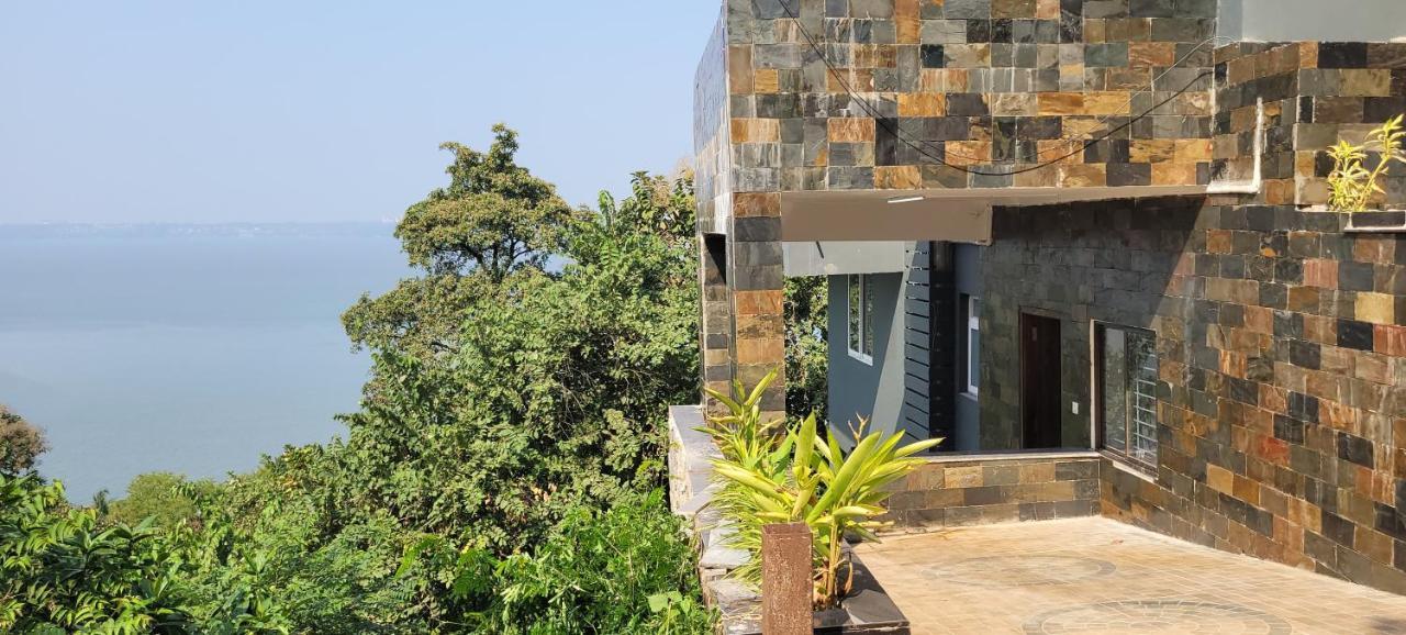 Rk Island View 3 Bedroom Apartment ดาโบลิม ภายนอก รูปภาพ